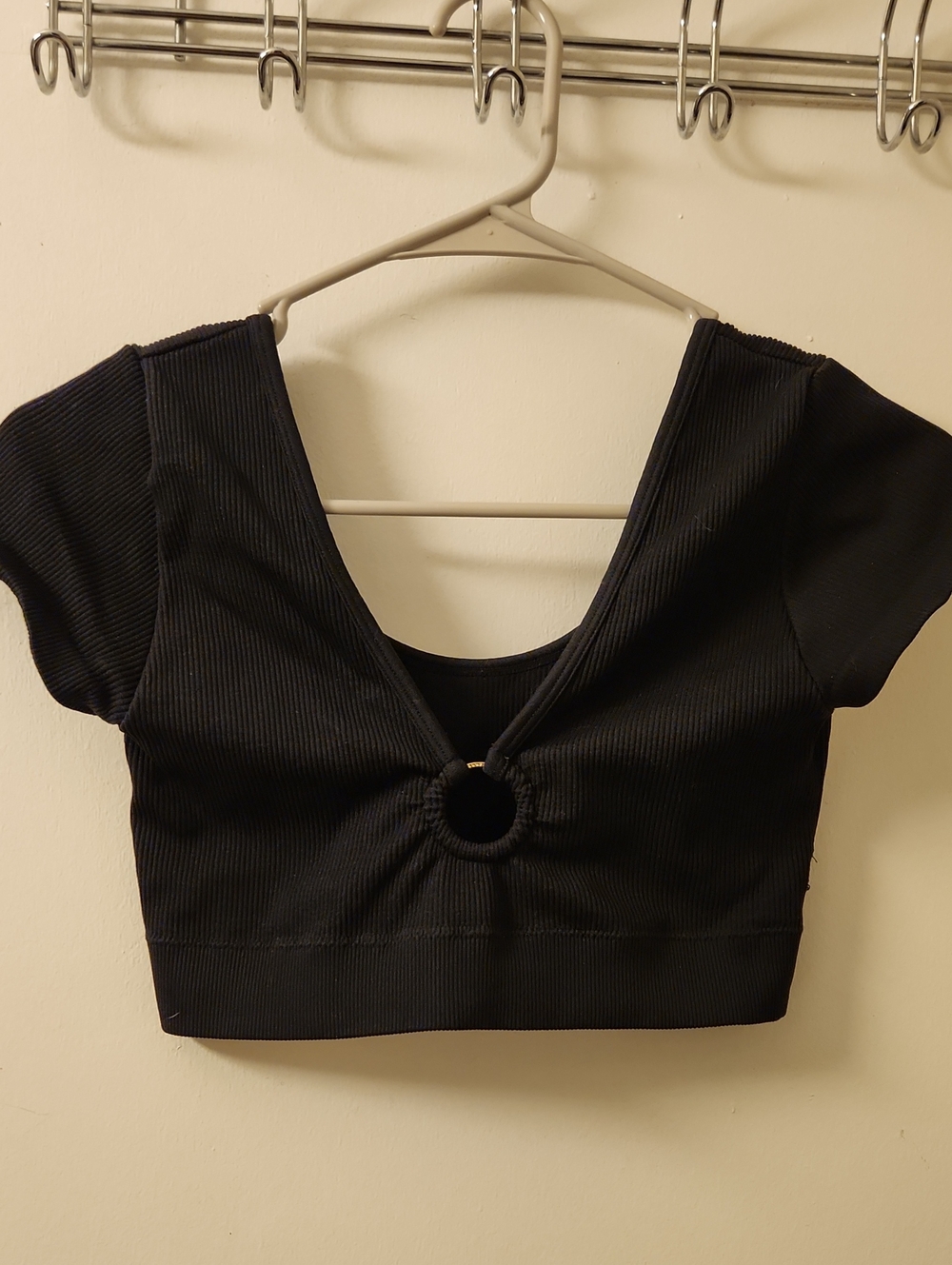 Aerie Black Ribbed Crop Top with Front Ring Detail M
